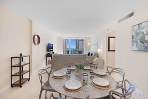 Dining - Stylish Ocean Apartment with Pool (Hollywood)