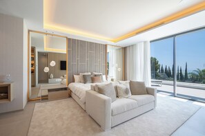 8 bedrooms, iron/ironing board, WiFi, bed sheets - Villa Mirage, Sierra Blanca, Marbella (Marbella)