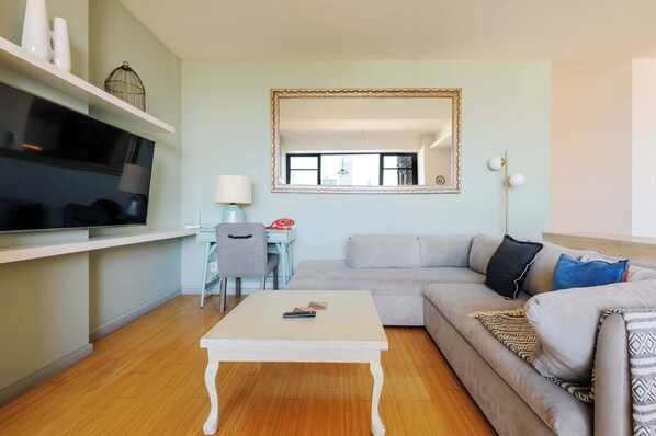 Televisio, työhuone