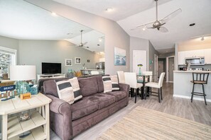 TV, fireplace, offices