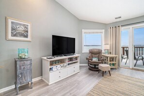 TV, fireplace, offices - Beachside 323 Waterfront Condo on East Grand Traverse Bay (Traverse City)