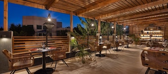 Cabana Blu Lifestyle Boutique Hotel & Suites