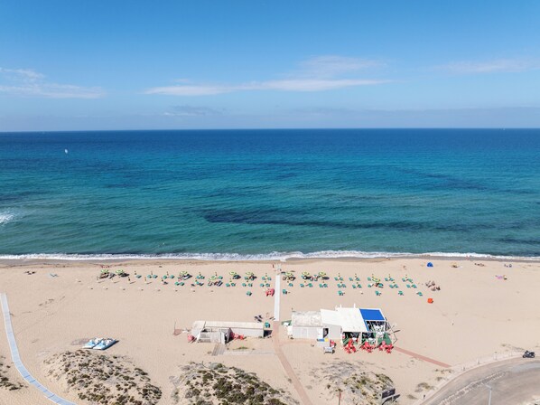 Beach umbrellas - Apartment Sardinia Seaside Ac And Wifi (Badesi)