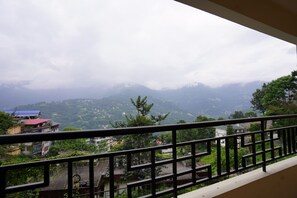 Chambre Double Deluxe, balcon, vue colline | Balcon