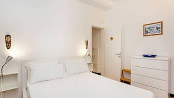 Basic Apartment | Iron/ironing board, free WiFi