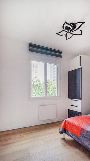3 chambres, fer et planche à repasser, Wi-Fi, draps fournis