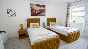 4 chambres, fer et planche à repasser, Wi-Fi gratuit