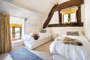 4 Schlafzimmer, Bügeleisen/Bügelbrett, kostenloses WLAN, Bettwäsche