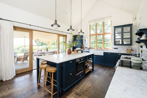 Countryside retreat, accommodating 8 guests, the perfect tranquil escape for both people and pets.