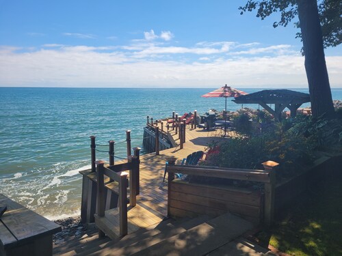 Schmidt's Cove - Incredible Private Lakefront Studio Apartment on Lake Huron!