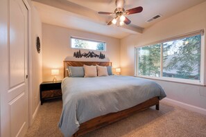 4 Schlafzimmer, Schreibtisch, Bügeleisen/Bügelbrett, kostenloses WLAN