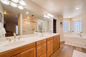 Shower, jetted tub, hair dryer, towels