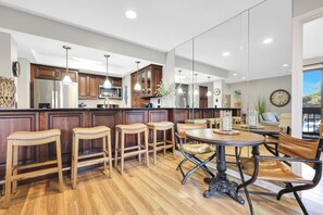 Dining - Couples Retreat - Water Views Near Beach (Hilton Head Island)