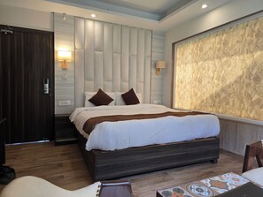 Desk, soundproofing, free WiFi - hotel sainison manali (Manali)
