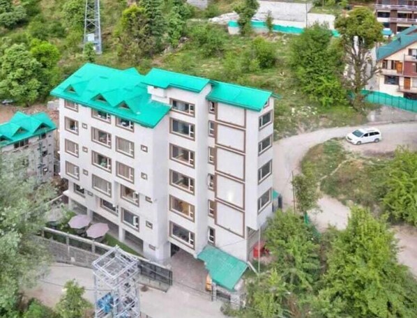 Mặt tiền nơi lưu trú