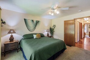 3 bedrooms, desk, iron/ironing board, travel crib - Prescott Golf Oasis  Upscale Comfort Dog Friendly (Dewey)