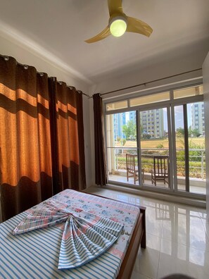 Basic Apartment, Garden View | 4 bedrooms, free WiFi - Zanzibar manolo 4 (Paje)