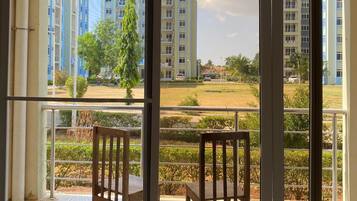 Departamento básico, vista al jardín | 4 habitaciones y wifi gratis