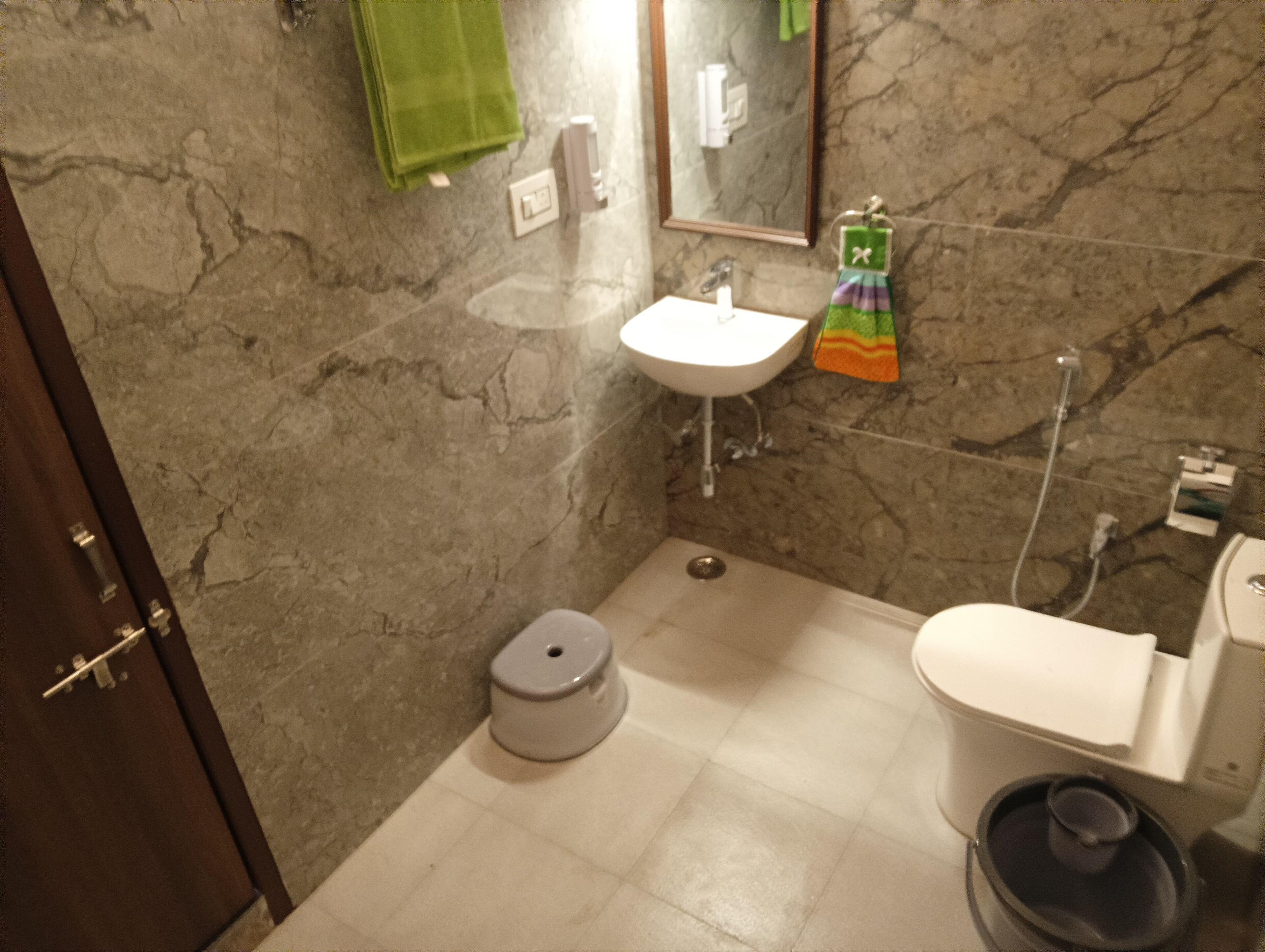 Standard Double Room, City View | Bathroom | Shower, towels, soap, shampoo