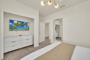 5 bedrooms, iron/ironing board, WiFi, bed sheets