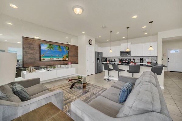 Televisión y oficina 