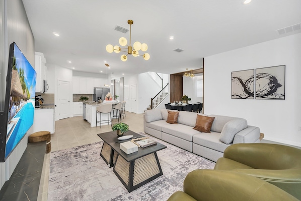 Televisión, oficina