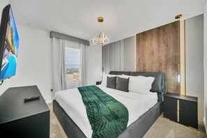 7 habitaciones, tabla de planchar con plancha, wifi y ropa de cama 