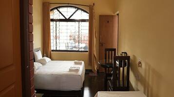 Deluxe Room | Free WiFi, bed sheets