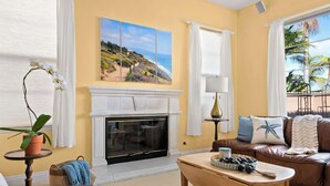 Unclassified image, 2 of 37, button - Encinitas Retreat, Private Pool and Spa, Short Drive to Beach (Encinitas)