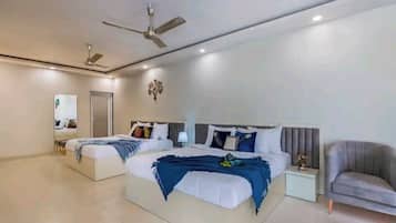 5 bedrooms, iron/ironing board, WiFi, bed sheets