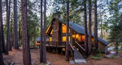 Spacious 5BR, 3BA with Game Room