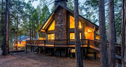 Kokanee Hideaway | 5BR w/ Epic Game Room