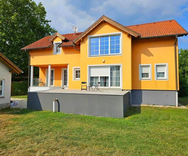 Exterior - Idyllic vacation home in Parndorf (Parndorf)