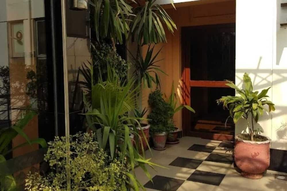Pak Continental Hotel