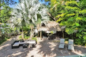 Terrace/patio - Tropical Oasis: 2BR w/Pool (Fort Lauderdale)