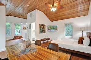 Iron/ironing board, WiFi