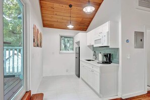 Kochgeschirr/Geschirr/Besteck