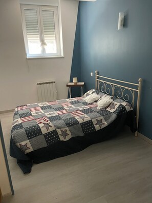 2 bedrooms, WiFi, bed sheets