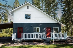 Exterior - Glacier Montana Retreat with Hot Tub! (Columbia Falls)