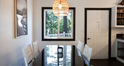 Glacier Montana Retreat with Hot Tub!