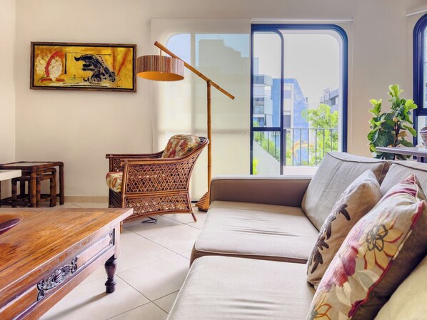 TV - Air-conditioned apartment - Enseada (Balneario Cidade Atlantica Guarujá)