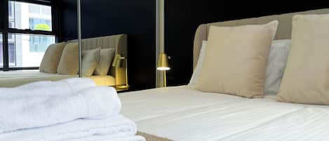 1 habitación, tabla de planchar con plancha y internet
