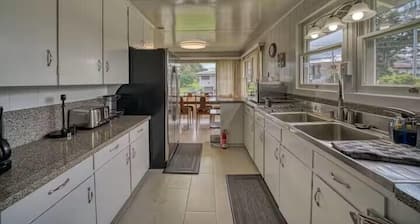 LOOK! Spacious Home in the Heart of Hilo - Bonus Rec Room!