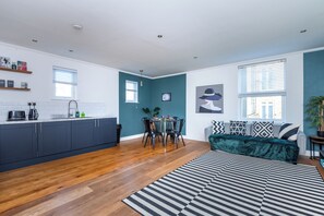 Interior - Beautiful apartment in desirable North London (Greater London)