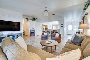 Talo (4 Bedrooms) | Sisätilat