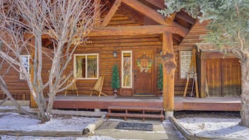 House (5 Bedrooms) | Interior