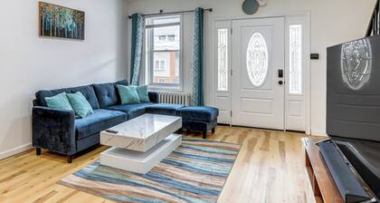 6 Mi to Eagles Games: Stylish Philly Townhome!