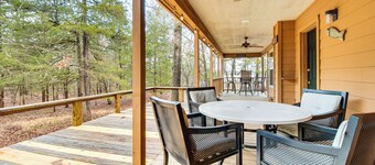 Norfork Lake Access: Cabin w/ Deck & Water View!