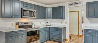 17 Mi to Brookville Lake: Home w/ In-unit Laundry