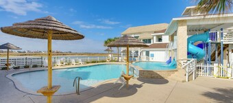 Walk to Whitecap Beach: Corpus Christi Retreat